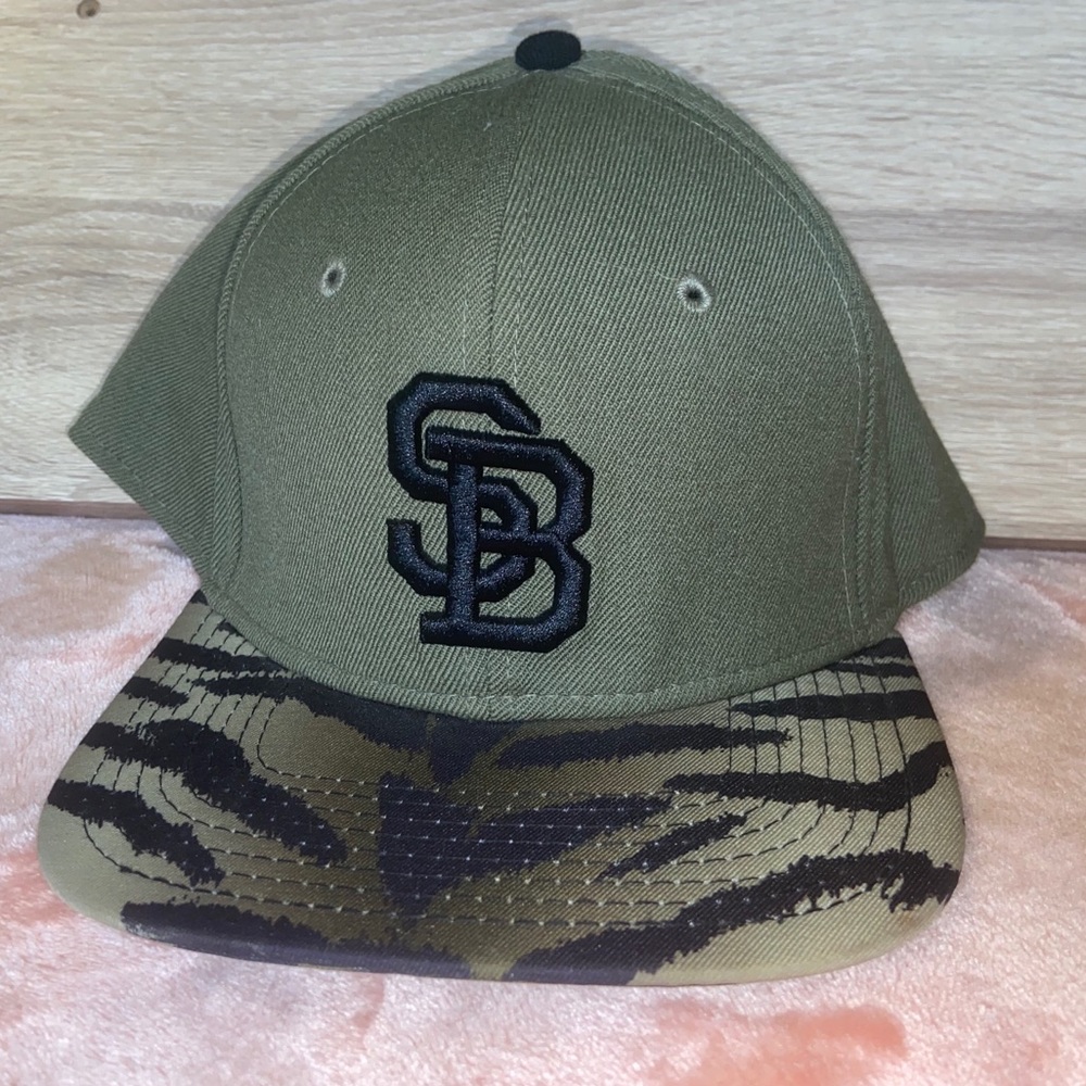 Nike SB Tiger SnapBack